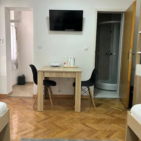 Studio Apartman Ante Osijek Exterior photo