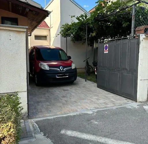 Studio Apartman Ante