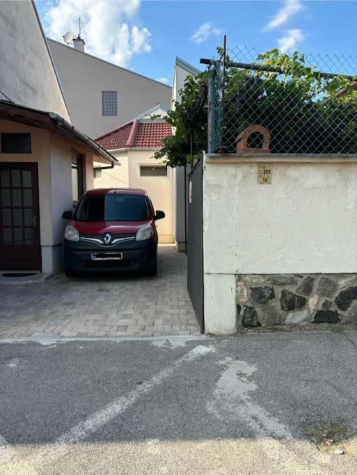 Ante Apartment